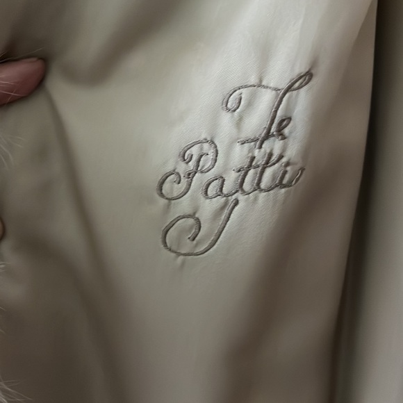 Kaufmann’s blush mink coat with blush fox trim - Picture 4 of 11